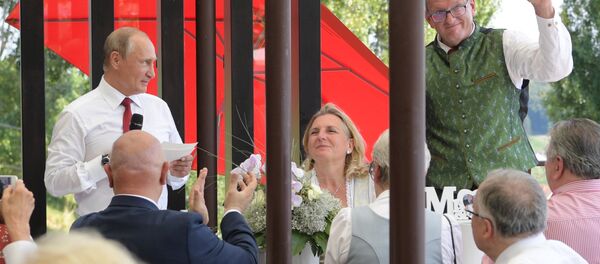 普京稱他與奧地利外長丈夫有共同之處 普京稱他與奧地利外長丈夫有共同之處 - 俄羅斯衛星通訊社