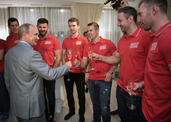 普京觀看國際格鬥式桑搏比賽並出席頒獎儀式 - 俄羅斯衛星通訊社