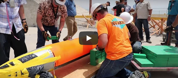 美国展示F-15战机如何投掷核弹 美国展示F-15战机如何投掷核弹 - 俄罗斯卫星通讯社