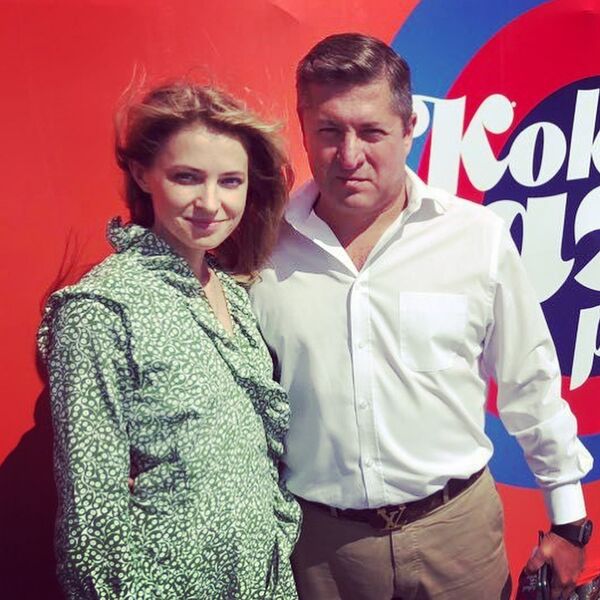 波克隆斯卡娅婚后与丈夫的第一张照片曝光 - 俄罗斯卫星通讯社