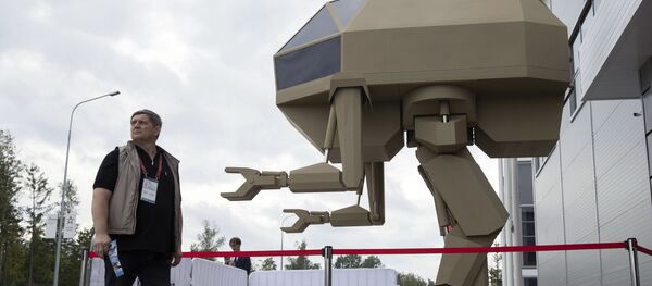 Управляемый прямоходящий робот с рабочим названием Игорек, разработанный концерном Калашников, на выставке «Армия России – завтра» в рамках IV Международного военно-технического форума «Армия-2018» в Кубинке Управляемый прямоходящий робот с рабочим названием Игорек, разработанный концерном Калашников, на выставке «Армия России – завтра» в рамках IV Международного военно-технического форума «Армия-2018» в Кубинке - 俄羅斯衛星通訊社