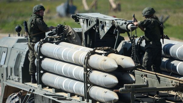 Военнослужащие во время динамического показа современных и перспективных образцов вооружений в рамках IV Международного военно-технического форума «Армия-2018» в Кубинке - 俄羅斯衛星通訊社