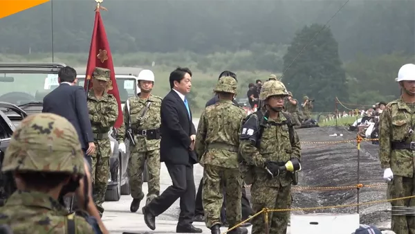 日本自衛隊舉行實彈演習 - 俄羅斯衛星通訊社