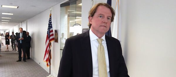 唐纳德·麦克加恩 - 俄罗斯卫星通讯社