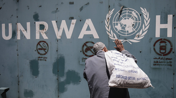 数千人闯入联合国近东巴勒斯坦难民救济和工程处位于加沙的仓库和配送中心 - 俄罗斯卫星通讯社