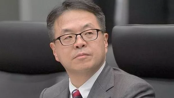 世耕弘成 - 俄羅斯衛星通訊社