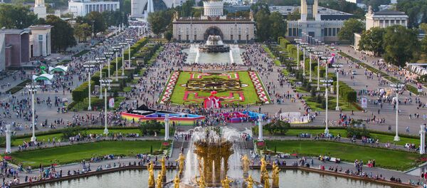 过百万莫斯科人在国民经济展览中心庆祝城市日 - 俄罗斯卫星通讯社