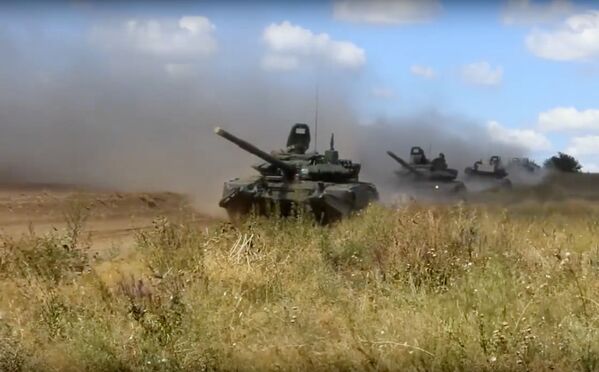 在赤塔州举行的东方-2018演习坦克进攻演练 - 俄罗斯卫星通讯社