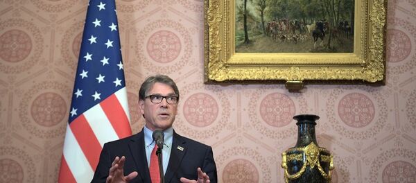 美國能源部長佩里 - 俄羅斯衛星通訊社