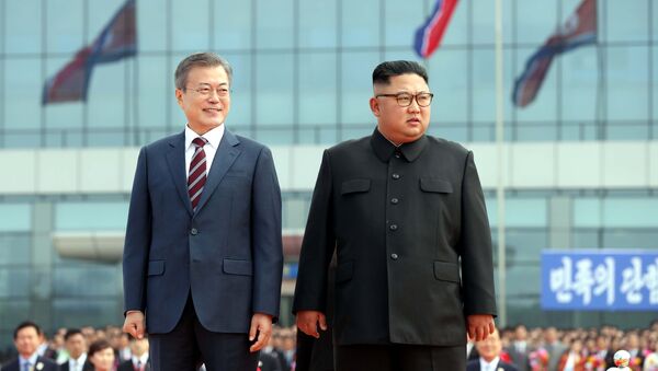 Лидеры Южной и Северной Кореи Мун Чжэ Ин и Ким Чен Ын - 俄羅斯衛星通訊社