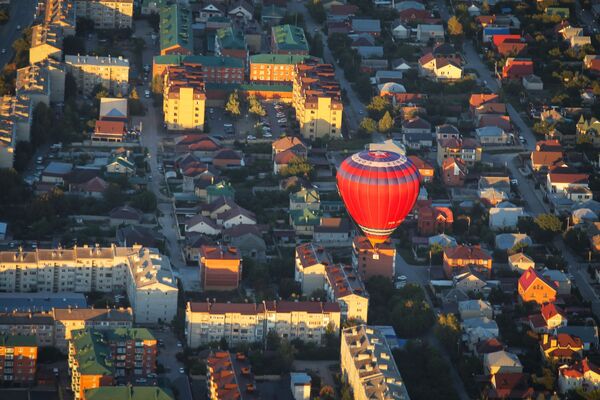 斯塔夫羅波爾高加索礦泉城-俄羅斯的明珠航空節的氣球 - 俄羅斯衛星通訊社