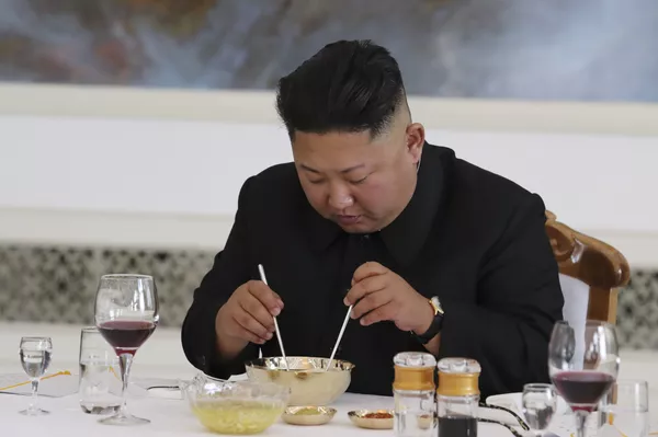 朝鮮領導人用蕎麥冷面招待文在寅 朝鮮領導人用蕎麥冷面招待文在寅 - 俄羅斯衛星通訊社