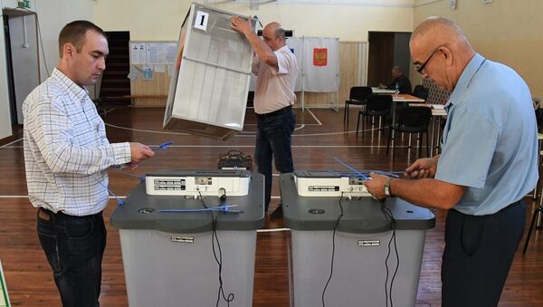 俄议会反对派候选人在两大地区选举中获胜 - 俄罗斯卫星通讯社