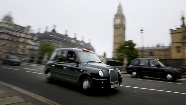 英国男子不同意出租车司机加价 跳车身亡 - 俄罗斯卫星通讯社