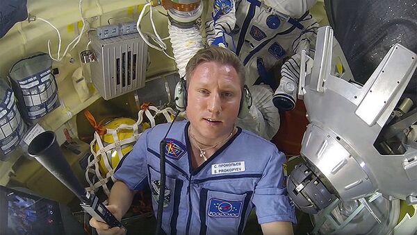宇航员谢尔盖•普罗科皮耶夫在国际空间站 - 俄罗斯卫星通讯社