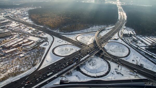 莫斯科市长称计划今后五年每年建设100公里的新公路 - 俄罗斯卫星通讯社