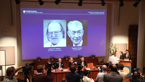2018年諾貝爾醫學獎授予發現癌症新療法的科學家 - 俄羅斯衛星通訊社