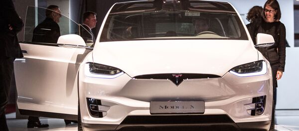  TESLA Model X на открытии международного автосалона Mondial de l'Automobile в Париже - 俄罗斯卫星通讯社