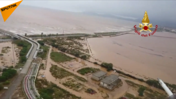 撒丁岛持续暴雨致桥梁垮塌 - 俄罗斯卫星通讯社