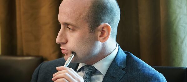 美国总统唐纳德·特朗普的高级政治顾问斯蒂芬·米勒 - 俄罗斯卫星通讯社