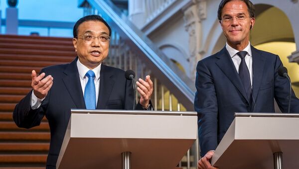 中國國務院總理李克強在海牙首相府同荷蘭首相呂特舉行會談 - 俄羅斯衛星通訊社