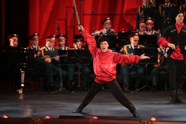 红旗歌舞团大剧院庆典 - 俄罗斯卫星通讯社