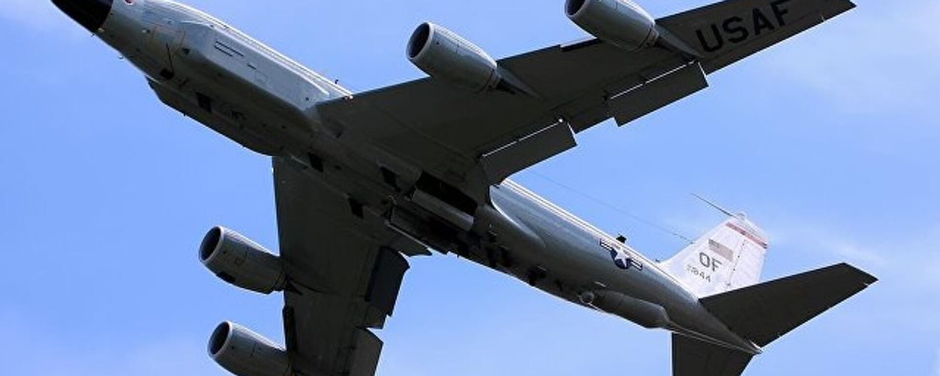 美空军侦察机飞越黑海并在索契掉头 - 俄罗斯卫星通讯社, 1920, 04.11.2025