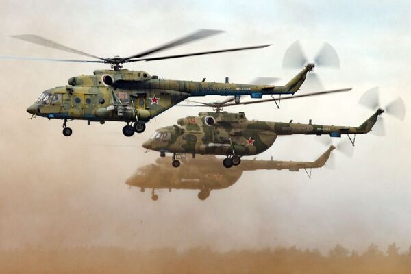 后贝加尔边疆区“楚戈尔”训练场上空的米-8直升机 - 俄罗斯卫星通讯社
