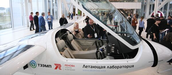 环球飞行之电动飞机样机座舱 - 俄罗斯卫星通讯社
