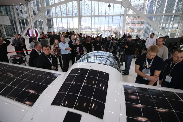 環球飛行之電動飛機樣機展示 - 俄羅斯衛星通訊社