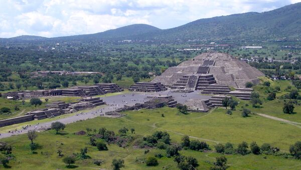 Пирамида Луны в в городе Теотиуакан, Мексика - 俄罗斯卫星通讯社