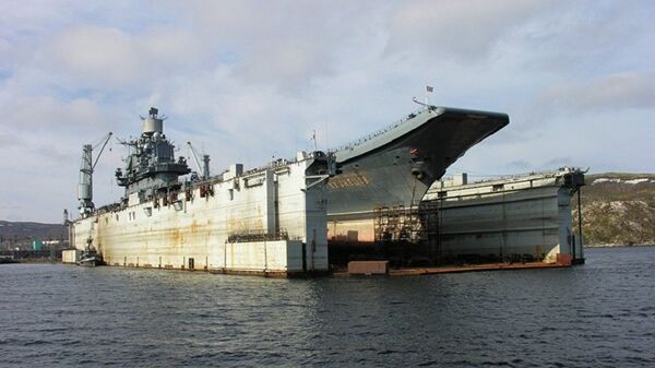俄“库兹涅佐夫”号航母船体在浮船坞事故后出现52处损坏 - 俄罗斯卫星通讯社