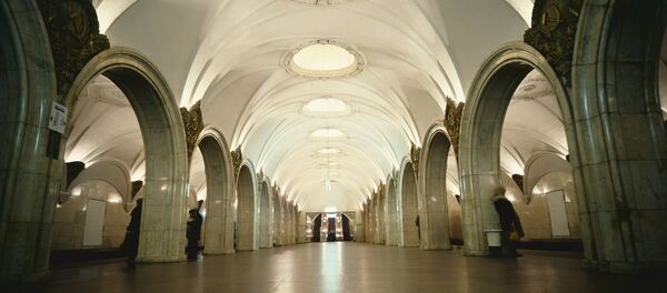 在莫斯科地铁帕维列茨站（Paveletskaya） - 俄罗斯卫星通讯社