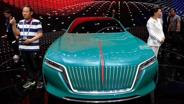 A concept car is displayed at the booth of FAW Group car brand Hongqi, Chinese for red flag, during a media preview of the Auto China 2018 motor show in Beijing, China April 25, 2018. - 俄羅斯衛星通訊社