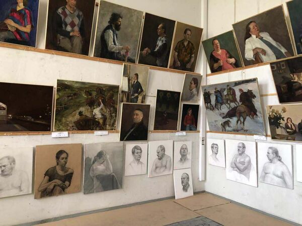 苏里科夫美院富有艺术的校园环境 - 俄罗斯卫星通讯社