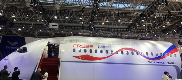 俄中合研CR929寬體客機樣機在珠海航展上首次亮相 - 俄羅斯衛星通訊社