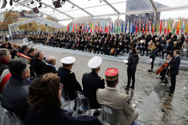 俄羅斯總統弗拉基米爾·普京出席在巴黎凱旋門舉行的一戰結束100週年紀念活動 - 俄羅斯衛星通訊社