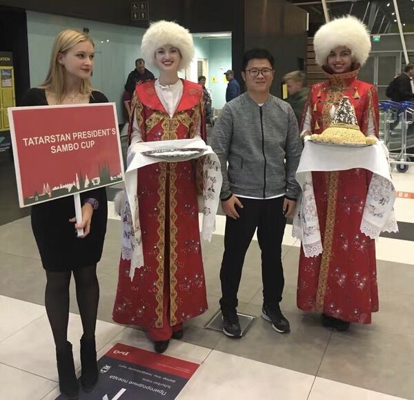 葛小龙参加桑搏俱乐部活动 - 俄罗斯卫星通讯社