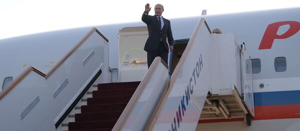 普京飞抵杜尚别 出席亚信峰会 - 俄罗斯卫星通讯社