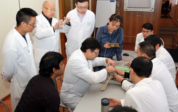 中國整形醫生在伊里扎洛夫中心實習 - 俄羅斯衛星通訊社