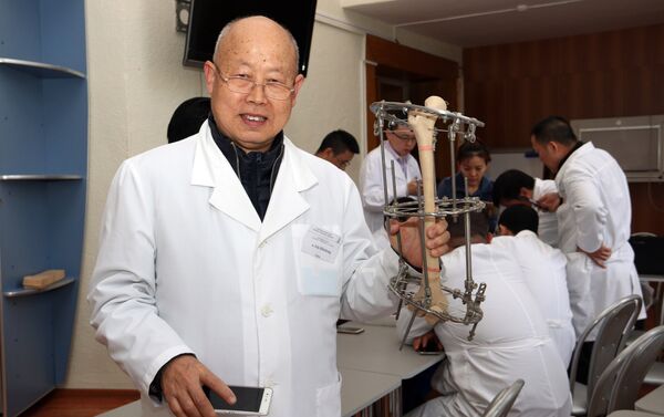 中国整形医生在伊里扎洛夫中心实习 - 俄罗斯卫星通讯社