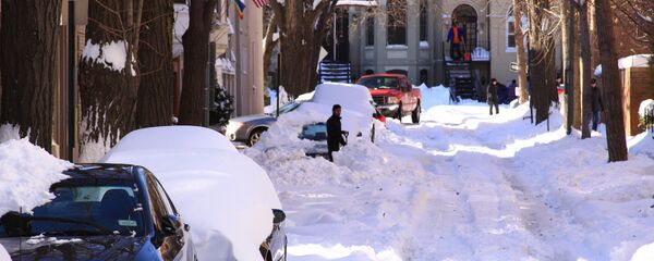 美國暴雪導致車禍斷電航班取消 - 俄羅斯衛星通訊社