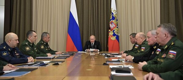 俄总统普京在军事问题会议上 俄总统普京在军事问题会议上 - 俄罗斯卫星通讯社