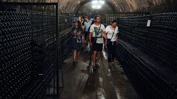 俄羅斯的“阿布勞•杜爾索”葡萄酒莊園 - 俄羅斯衛星通訊社