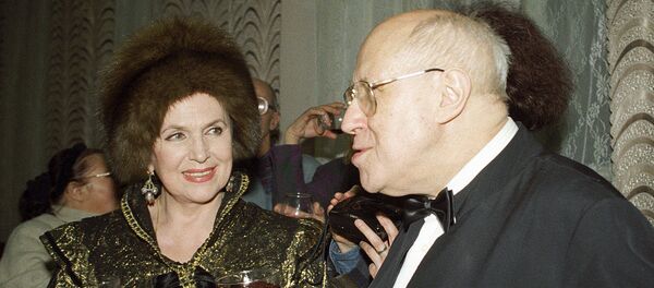 姆斯季斯拉夫•羅斯特羅波維奇與加林娜•維什涅夫斯卡婭 - 俄羅斯衛星通訊社