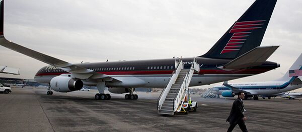 特朗普私人飛機在紐約機場與另一飛機相撞 - 俄羅斯衛星通訊社