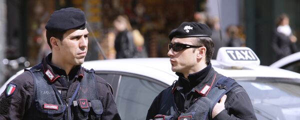Полиция на одной из улиц Милана. - 俄羅斯衛星通訊社