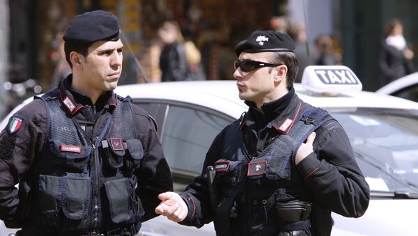 Полиция на одной из улиц Милана. - 俄羅斯衛星通訊社