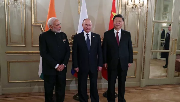 “俄罗斯-印度-中国”形式的会谈 （2018年11月30日） - 俄罗斯卫星通讯社