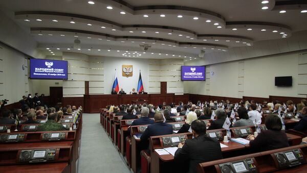 頓涅茨克人民共和國議會批准阿南琴科出任新總理 - 俄羅斯衛星通訊社